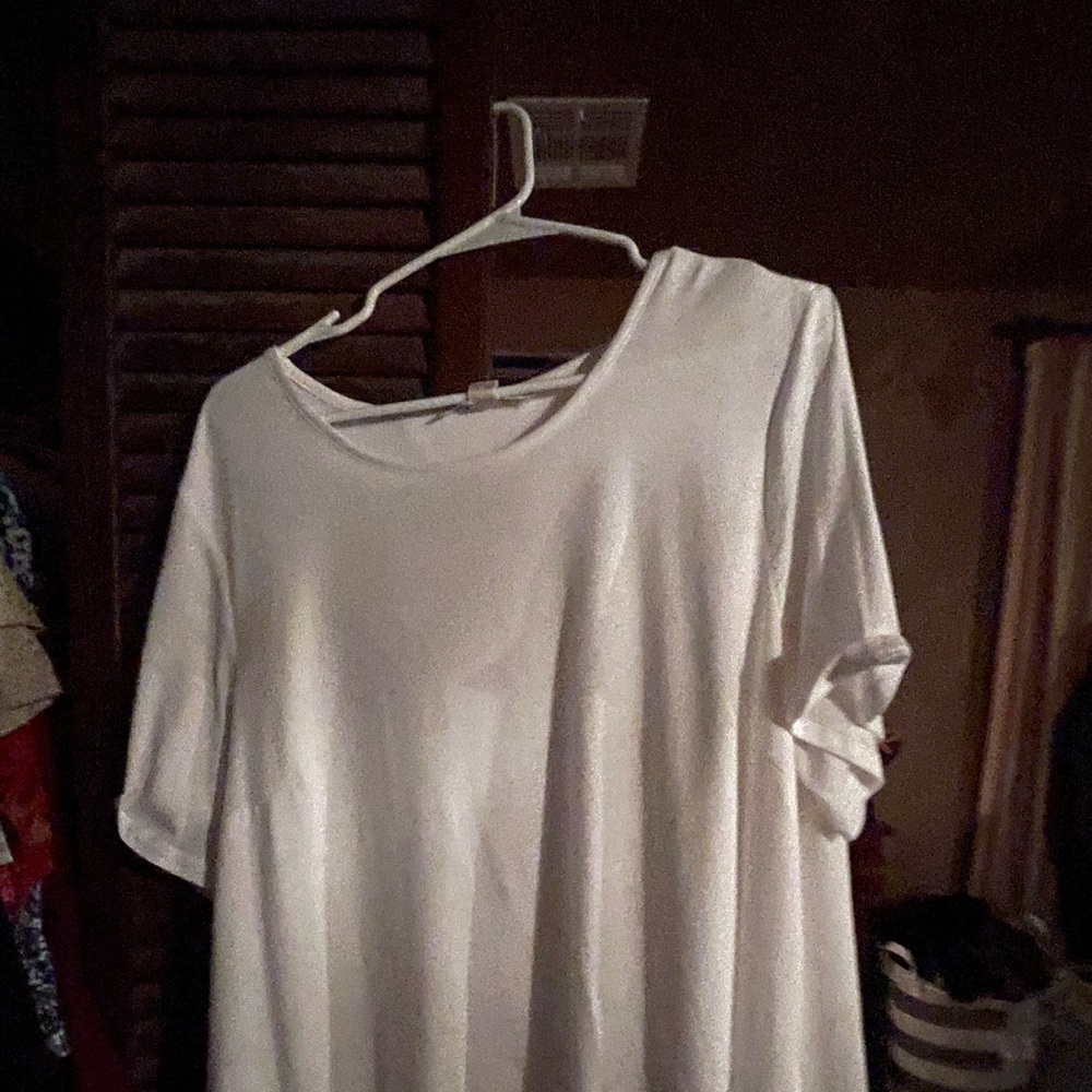 MK  NWT. Smoke and pet free home